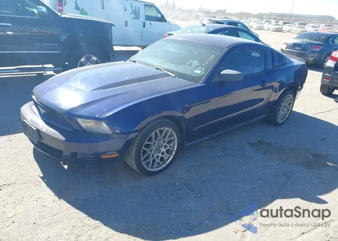 2012 Ford Mustang V6 z USA, uszkodzony, nr VIN 1ZVBP8AM9C5275357